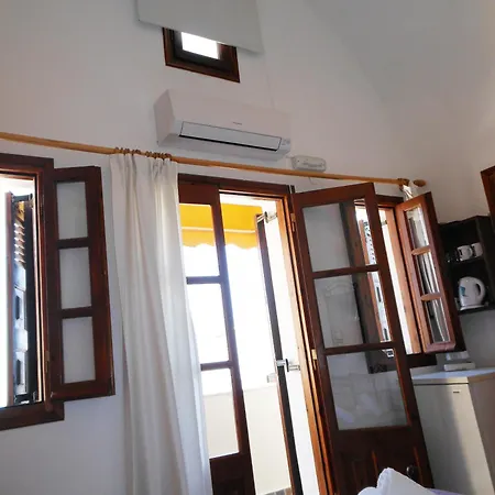 Argonaftes Affittacamere 3*