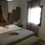 Argonaftes Πανσιόν Φηροστεφάνι