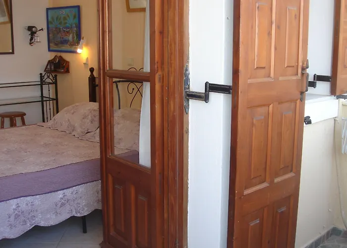 Argonaftes Pensión Firostefani